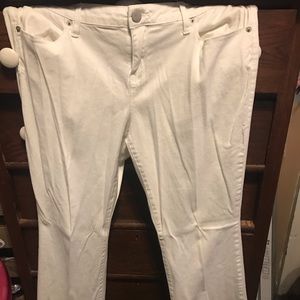 No Boundaries White Jeans